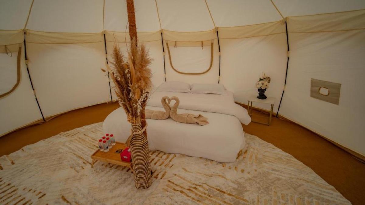 Luxurious tent at the Safari Infinity desert camp near Bidiyah